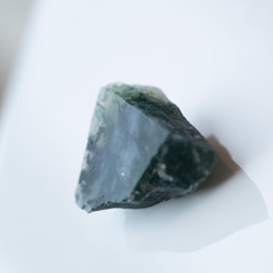 【一点物】 モスアゲート 鉱物原石ブローチ 天然石 ハンドメイド (No.2339) 4枚目の画像