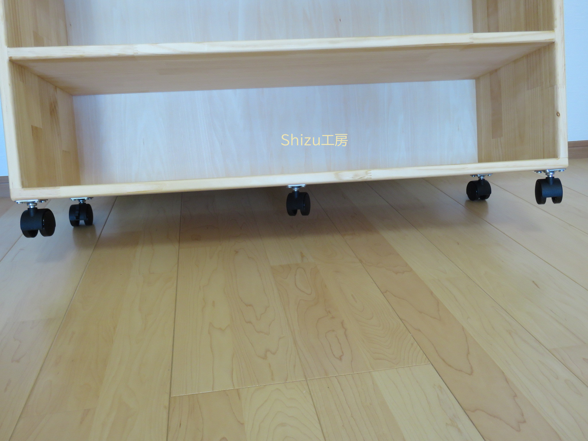 教具棚３段（背板あり・キャスター付き）　モンテッソーリ　木製棚