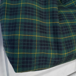 〈エコバッグにも/大きめサイズ〉　播州織　タータンチェックのトートバッグ・グリーン 3枚目の画像