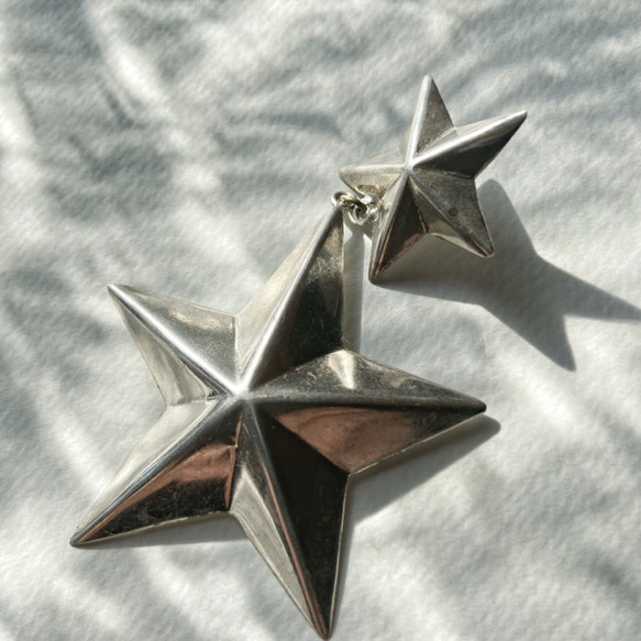star dangle earrings 2枚目の画像