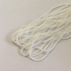 シャルロット透明感ある白色 - blac perlé 1枚目の画像