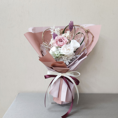 ハートブーケ：ギフトにもおすすめ！ドライ・プリザーブドフラワーの