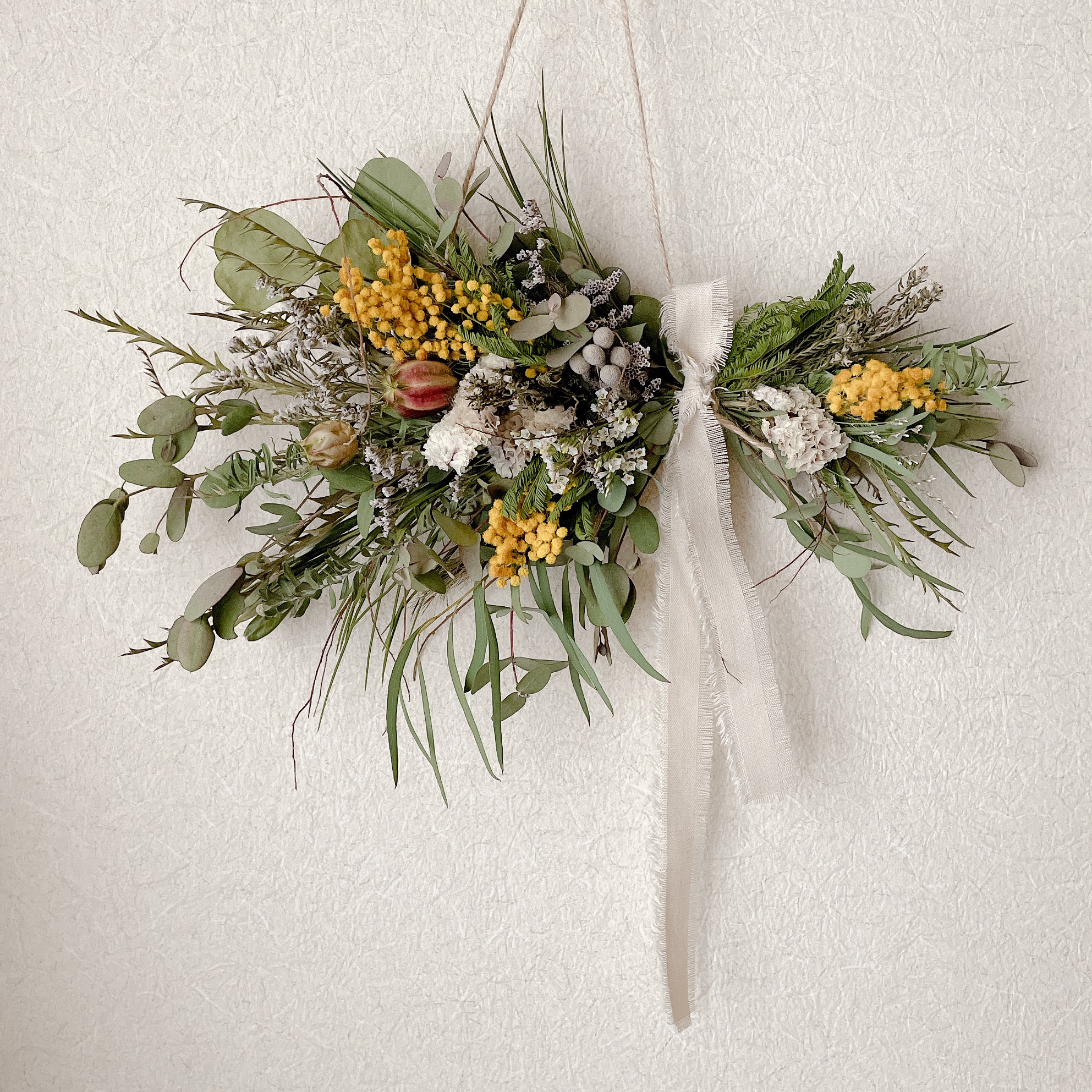 ミモザとユーカリのスワッグ ドライフラワー 横長スワッグ