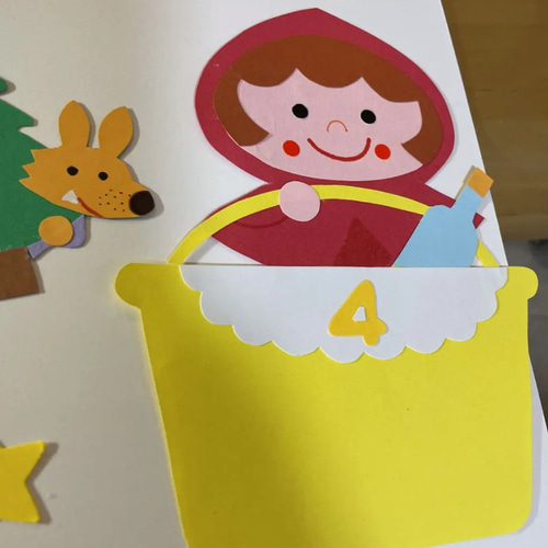 壁面飾り誕生日表昔話 型紙 桃🍑 通販｜Creema(クリーマ) 15280237 