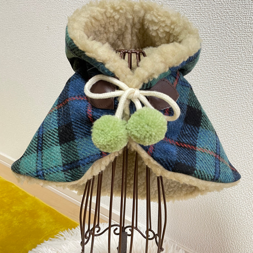 ☆新作犬服⭐︎フード付きケープ ウールチェック柄(ブルー×グリーン