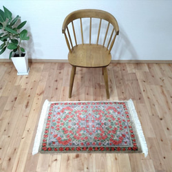 ペルシャ絨毯クム産シルク　薔薇　タバタバイ工房　玄関マット　93x60cm　 2枚目の画像