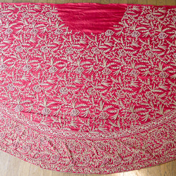 インド製ロイヤルファミリー 結婚式 パーティー 刺繍 スカート レッド 1枚目の画像