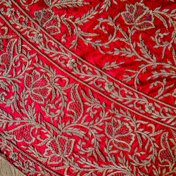 インド製ロイヤルファミリー 結婚式 パーティー 刺繍 スカート レッド 2枚目の画像