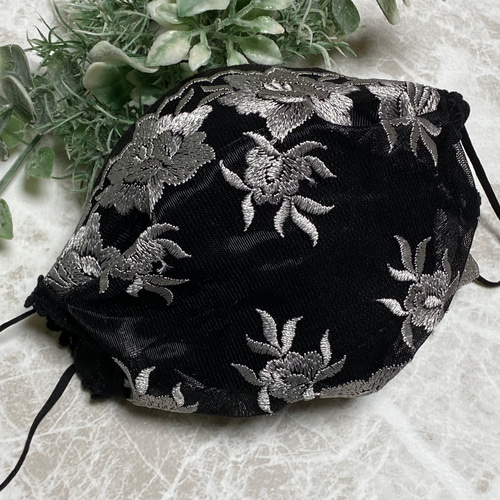 不織布マスクカバー（BLACK & SILVER） No.260 お値下げしました 