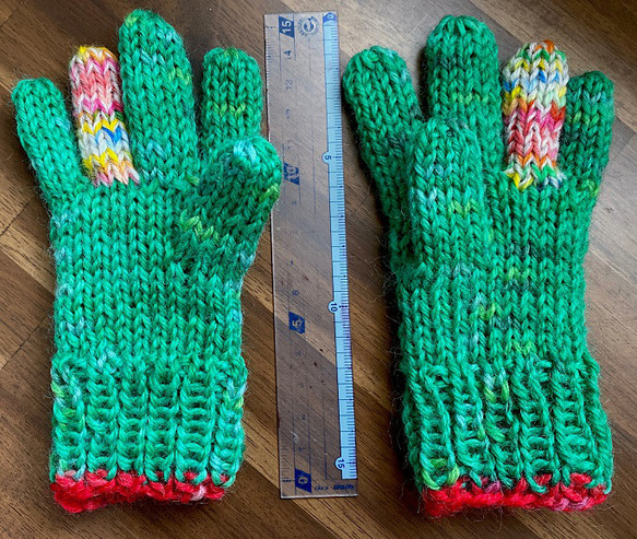 KIDS　５本指手袋（緑）　３－４歳用 1枚目の画像