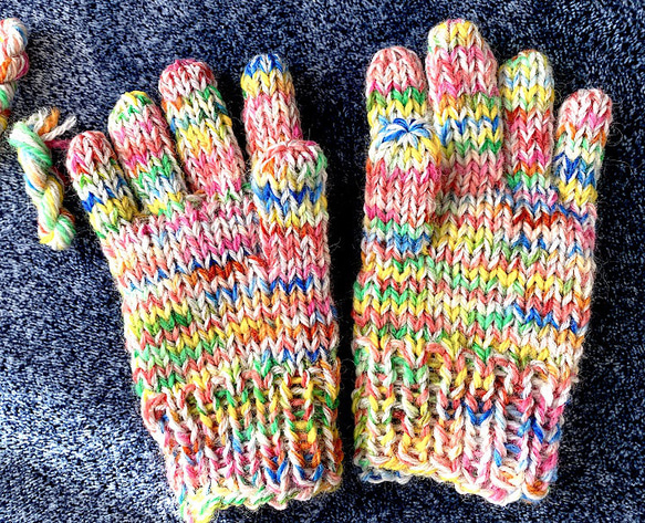 KIDS　５本指手袋（カラフル）　３－４歳用 2枚目の画像
