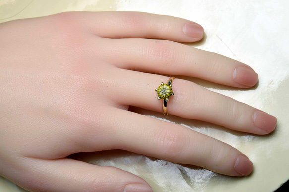 黄色い菊のガラスの指輪　ハンドメイド　リング　（10533-G1） ガラス工芸家の創作した一点物のガラスのアクセサリー。 6枚目の画像