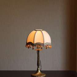 シルクのテーブルランプ用ランプシェード / トロカデロ / エクリュ 5枚目の画像