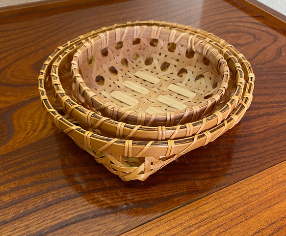 竹細工 角形と丸形