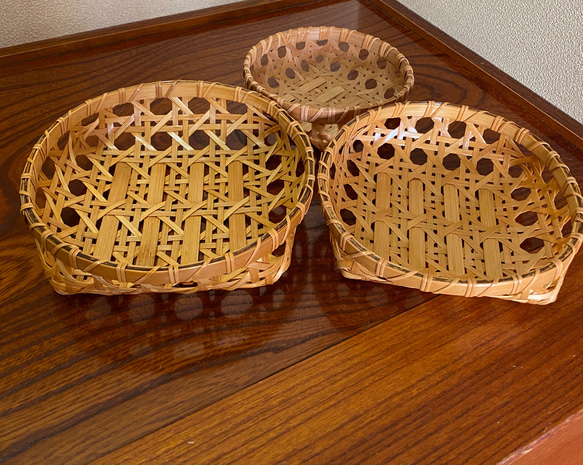竹のナチュラル素材で贅沢気分　八ツ目丸型皿3枚組 6枚目の画像