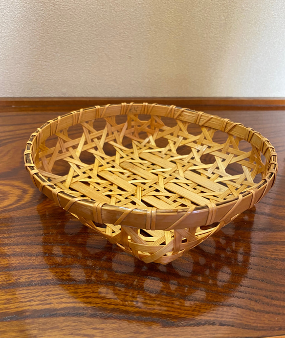 竹のナチュラル素材で贅沢気分　八ツ目丸型皿3枚組 3枚目の画像