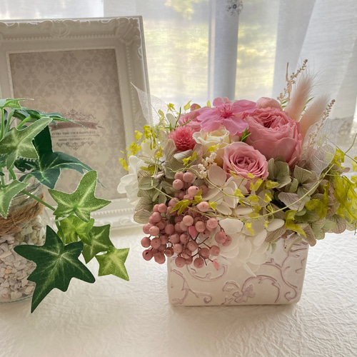 ジニアさくら薔薇プリザーブドフラワー ピンク系プチアレンジ