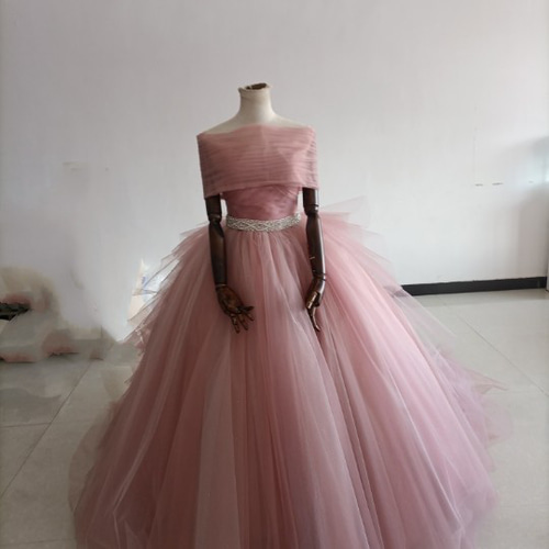 豪華！レインボー コーラルピンクドレス ラッフルフリル 挙式 トレーン  