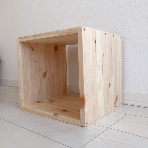 KK824【ハンドメイド】木製 踏み台・飾り台・園芸スタンド・棚 KK824【ハンドメイド】木製 踏み台・飾り台・園芸スタンド・棚