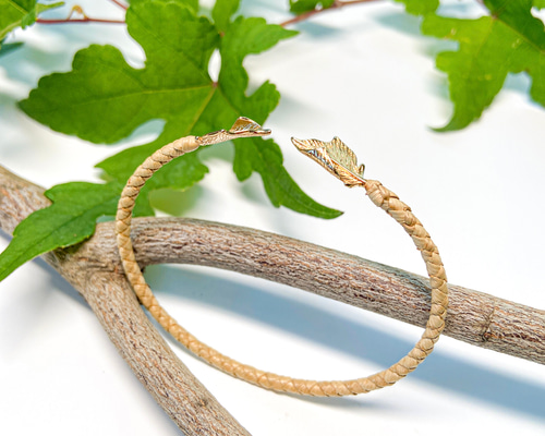 ハワイ島ウラハラ編み髪留めと天然貝イヤリング2点セット新品未使用美品 Lauhala (ラウハラ) アクセサリー - ハワイアン・セレクト