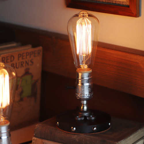 銀】スチームパンクミニテーブルライト｜インダストリアル鋲付き卓上