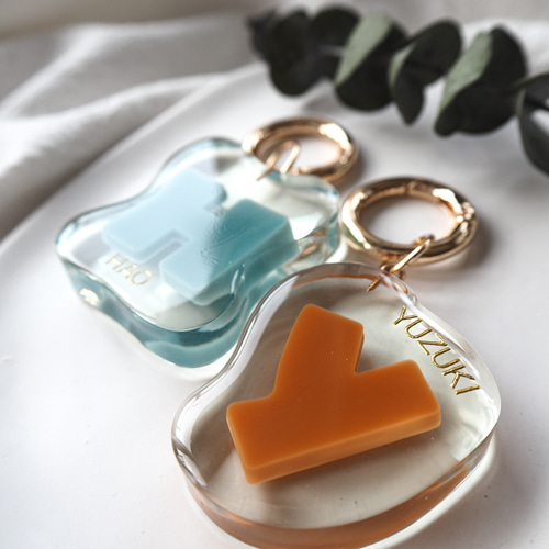 全12色【浮かぶアルファベットチャーム】レジン キーホルダー プチ