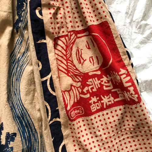素朴で可愛いらしい日本手ぬぐいを柿渋で染めた、創作スカートです。 再販 柿渋染め 手ぬぐいリメイク ロングスカート ロングスカート