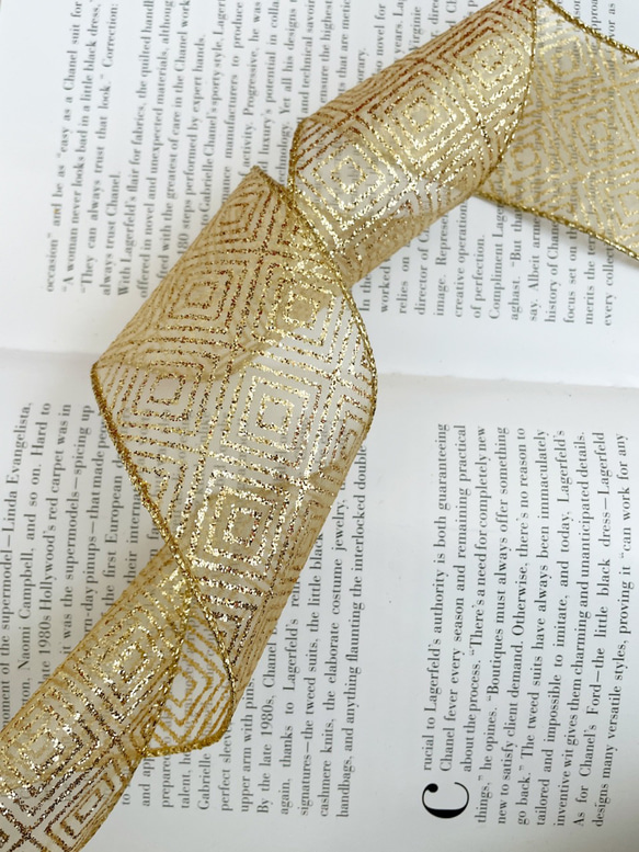 サッシュベルト　結婚式　ゴールドリボン　USAリボン　輸入リボン　ヘッドドレス　クリスマス 2枚目の画像
