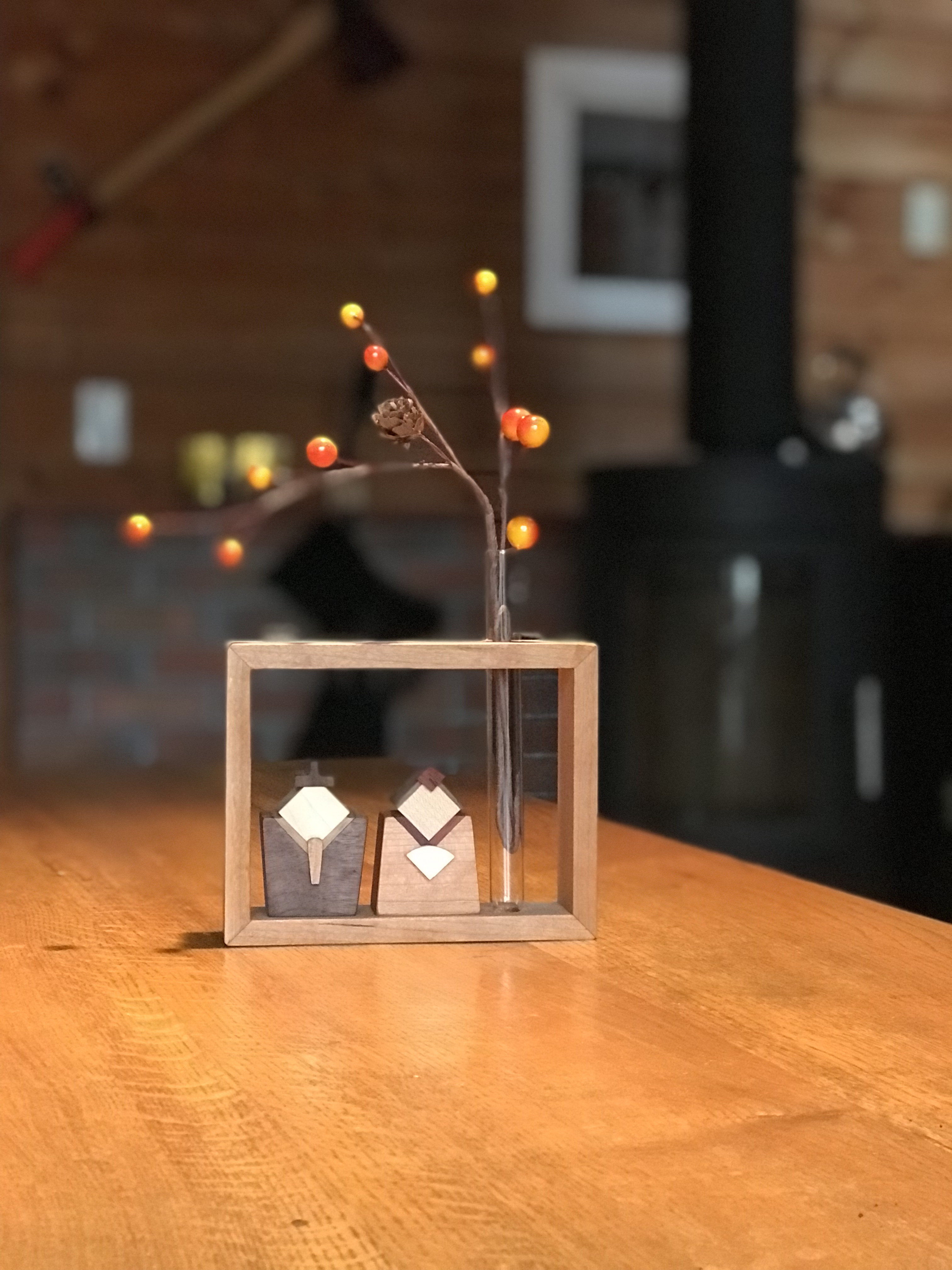 大人女子にも雛飾り！壁掛け一輪挿しframe