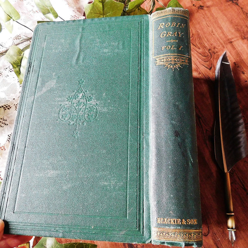 *゜+ 1912年　珍しい　タイタニック号の古書　　英国の古書　ヴィンテージ本 Amazon.co.jp: 超希少本物 タイタニック号 沈没5日後に発行され