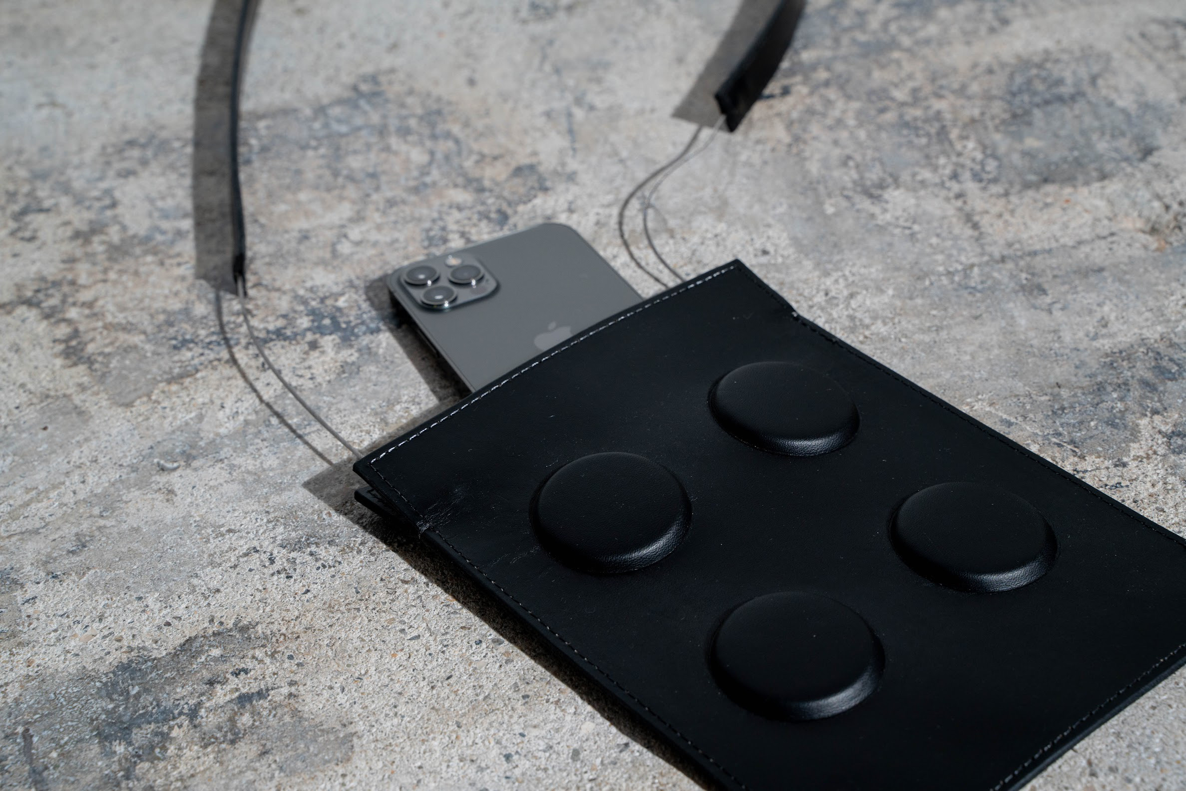 本革スマホショルダーバッグ/S-002/Black