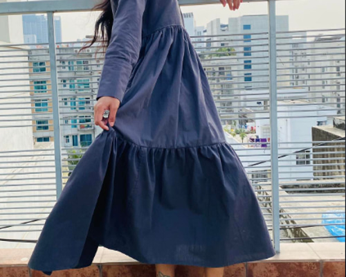 新作 3点限定>ハイカウントコットンVネックティアードワンピース