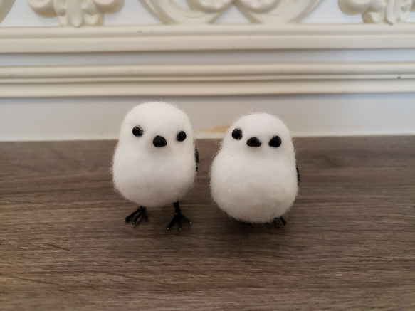 完売】羊毛フェルト 鳥 置物 シマエナガ ちょいと食べ過ぎな