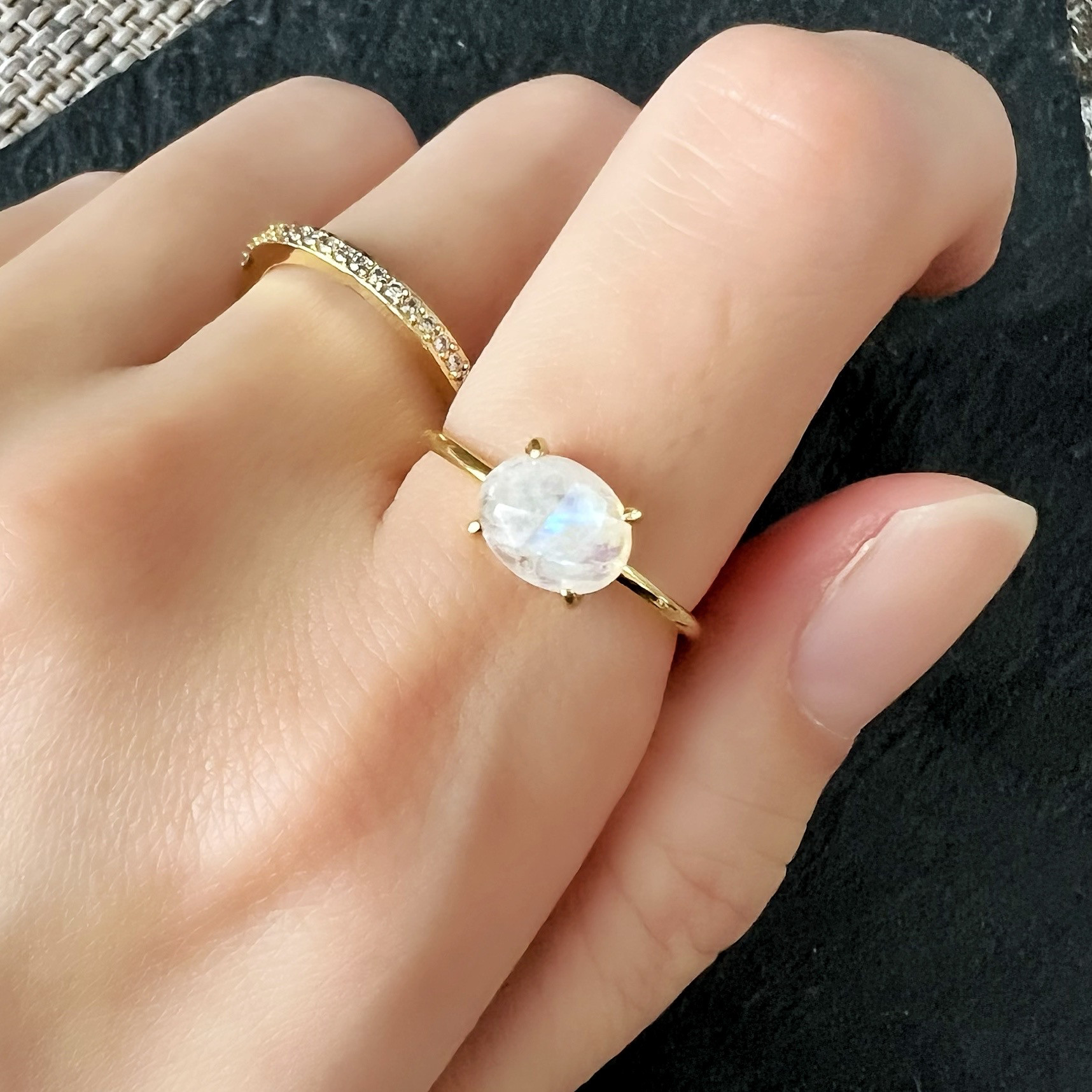 【JORIE】レインボームーンストーン　　6月誕生石　（フリーサイズ、固定サイズ、刻印あり）