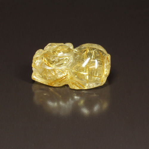 虹の光が神秘的】ゴールドルチル クォーツ 貔貅 ヒキュウ HKR8