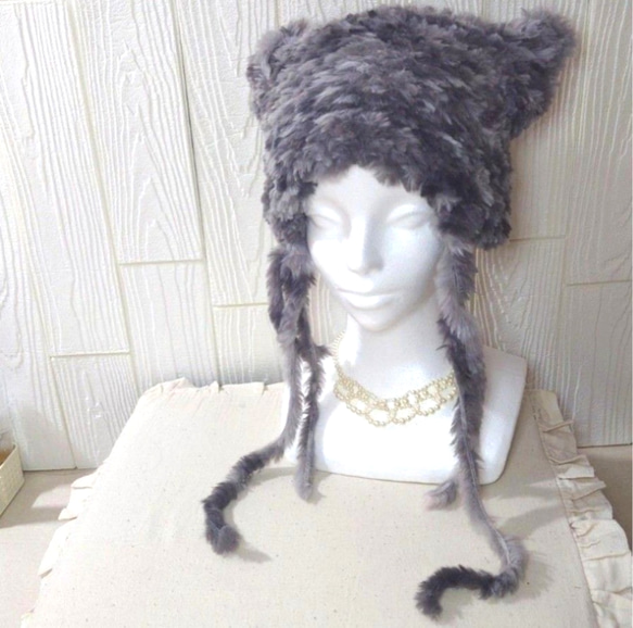 キャットヤーンで編んだふわふわ猫耳ニット帽〈アメショ〉 6枚目の画像