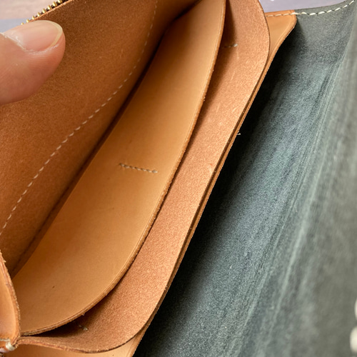 ハンドメイド　牛ヌメ革　ロングトラッカーウォレット 牛ヌメ革製バスケット柄ロングトラッカーウォレット RTW1BGR