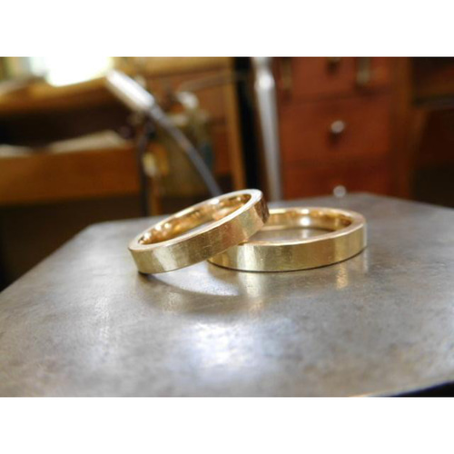 鍛造 結婚指輪 純金 24金 k24 シンプル 槌目 平打ちリング 幅3mm