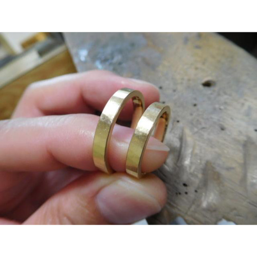K24 純金 槌目リング 4.94g指輪 リング 刻印あり ハンドメイド 鍛造 結婚指輪 純金 24金 k24 槌目 平打ち リング 太め4mm幅 鏡面