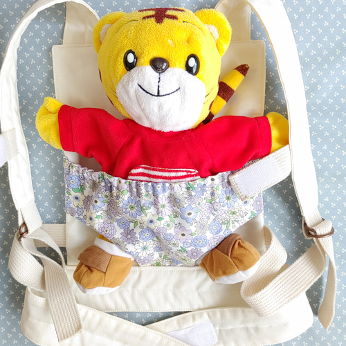 お人形用抱っこ紐 おんぶ紐 ドールキャリア 紫色 小花柄 おもちゃ