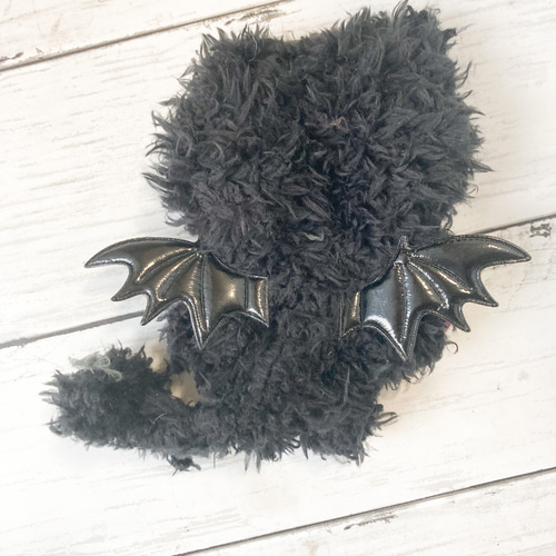 【50】おすわり　ぬい服　16cm 着ぐるみ　ディープレッド　悪魔　デビル 羽パーツ】デビル 悪魔 翼 ハンドメイド ぬい服 ロゼット｜Yahoo