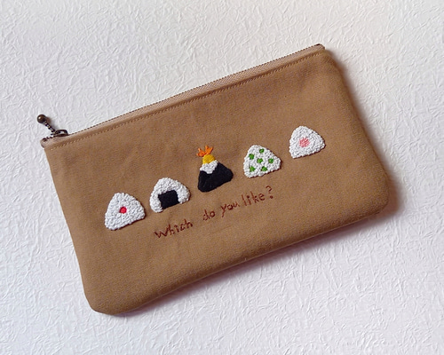 おにぎり刺繍ポーチ ポーチ kunokuno 通販 15287658｜Creema