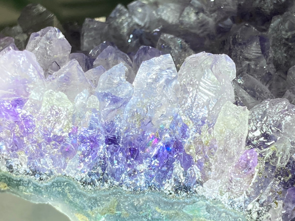 レインボー✨バイカラー　アメジスト　クラスター　原石　紫水晶　ラフストーン 2枚目の画像