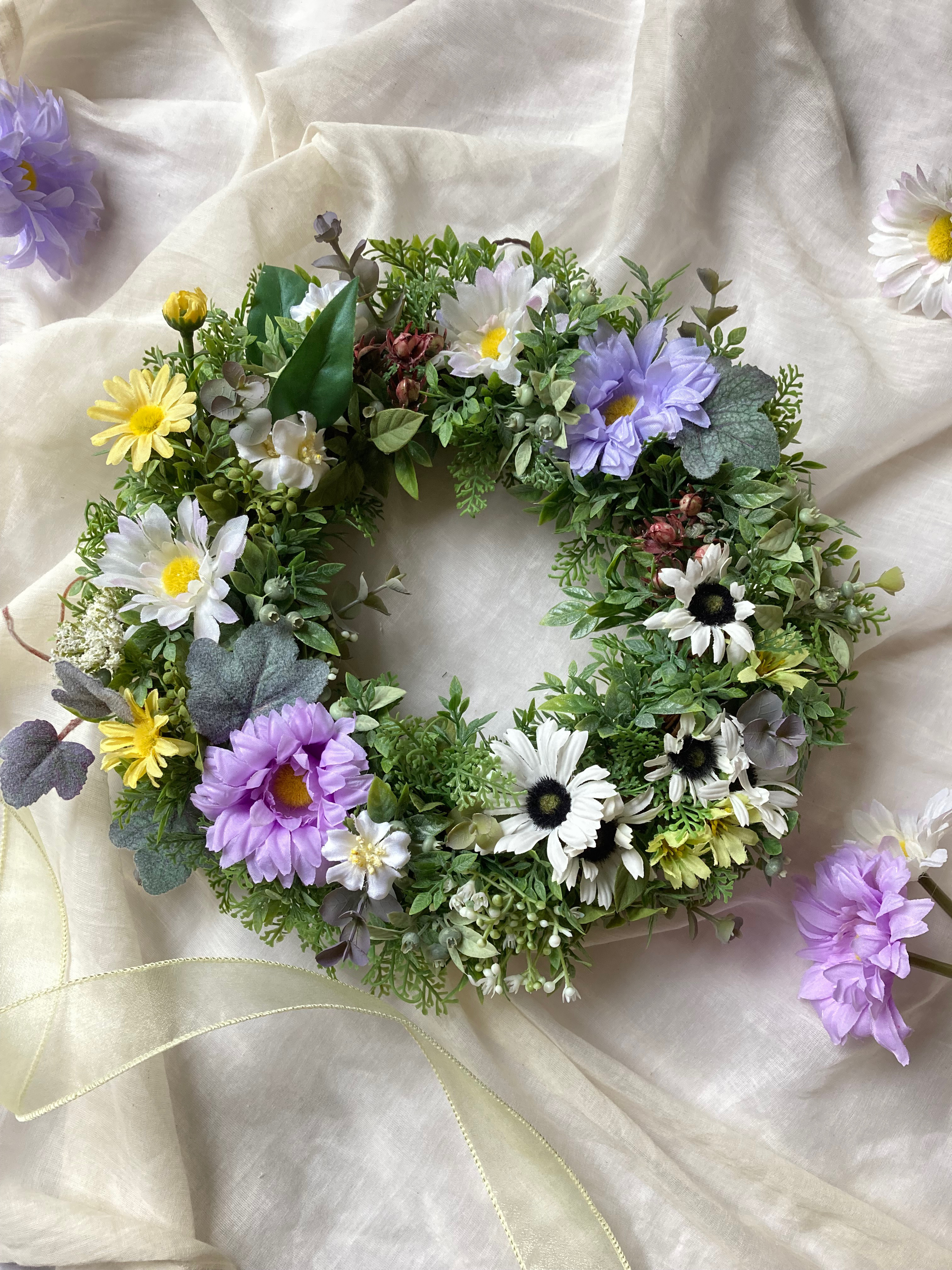 ガーベラとデージーのかわいいリース