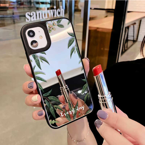 【Harper & Blake】お洒落カード収納ミラー付スマホケースCow/牛 Harper & Blake】お洒落カード収納ミラー付スマホケースCow/牛