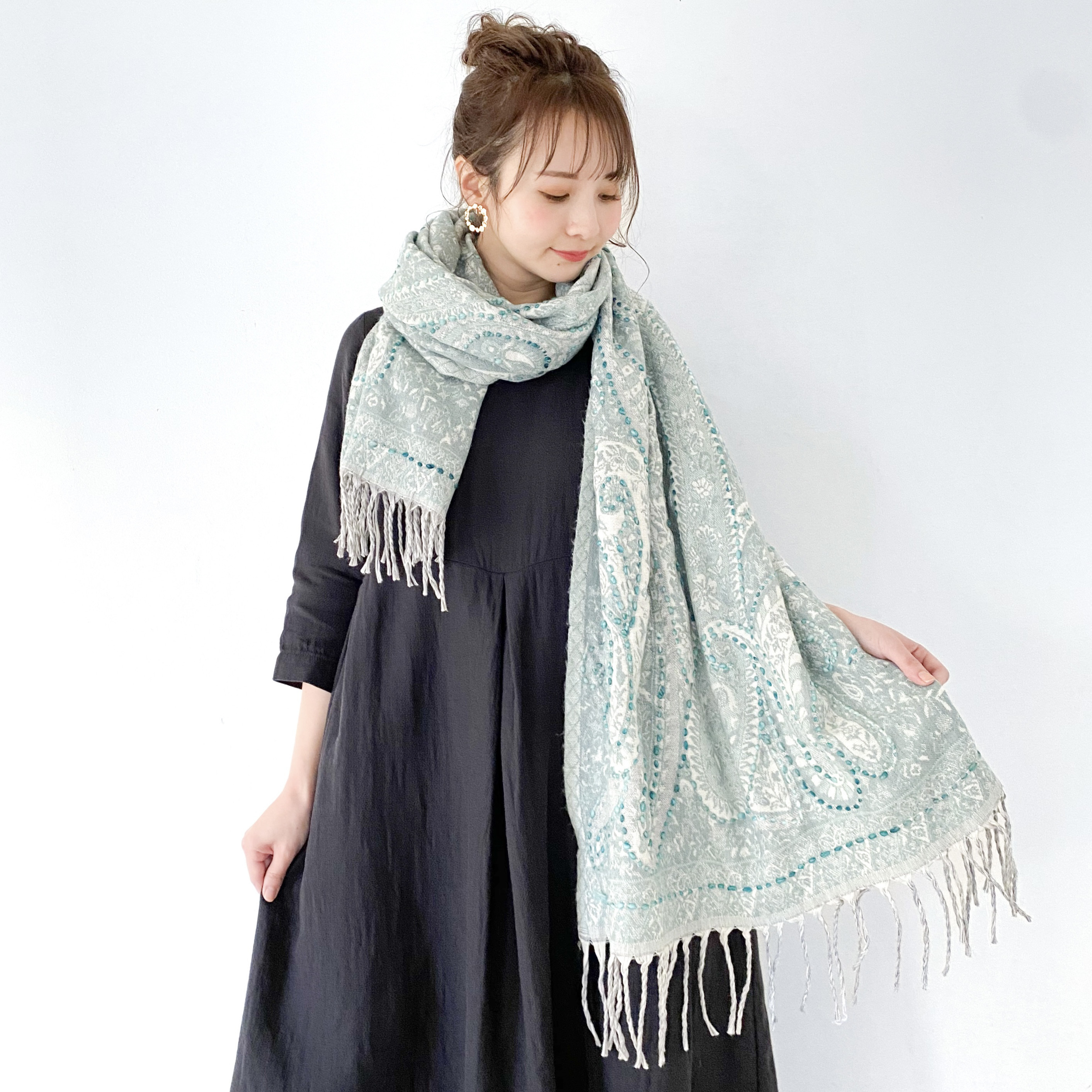 【SALE】インドのアロエ模様と刺し子のマフラー〔くすみライトブルー〕