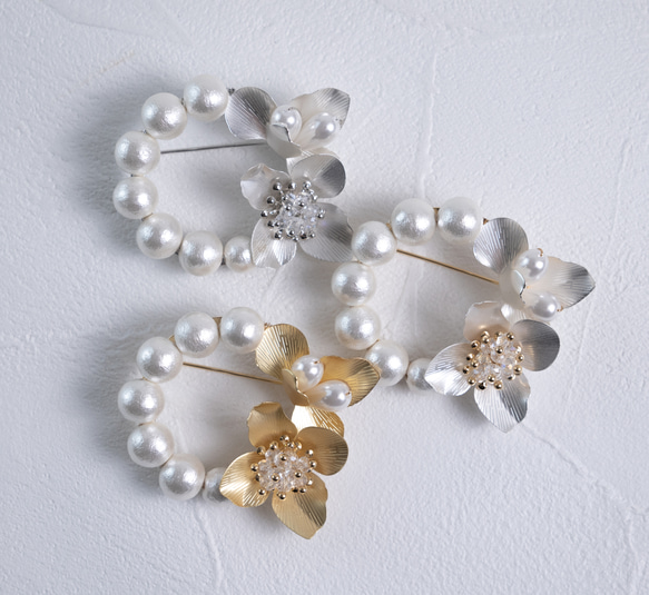 プレシャスゴールドフラワーのブローチ　卒業式 入学式 結婚式 ウェディング　フォーマル　パール 15枚目の画像