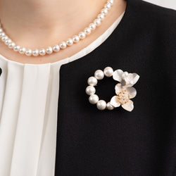 プレシャスゴールドフラワーのブローチ　卒業式 入学式 結婚式 ウェディング　フォーマル　パール 9枚目の画像