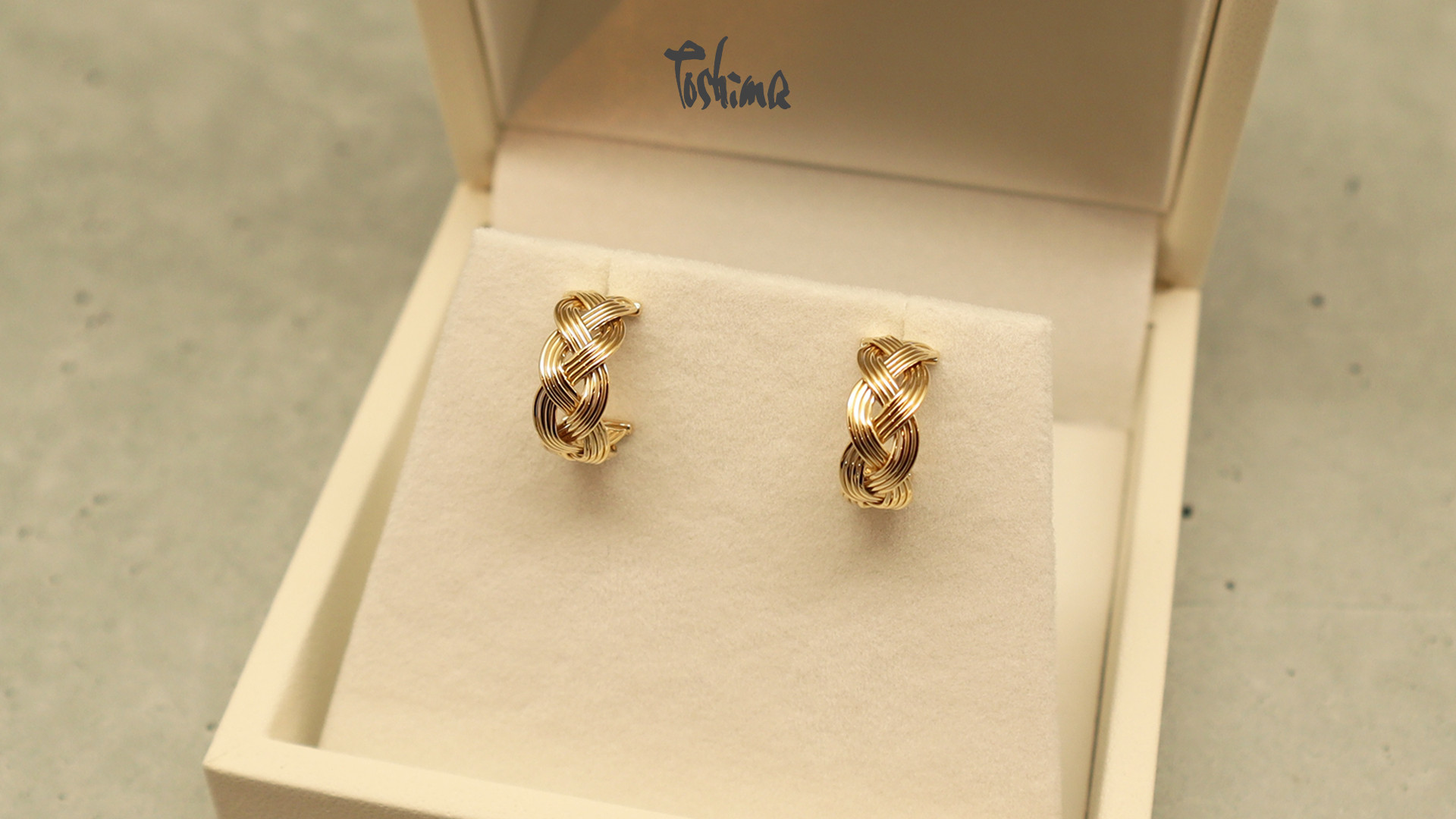 和風手編み　K18水引きピアス[結び]