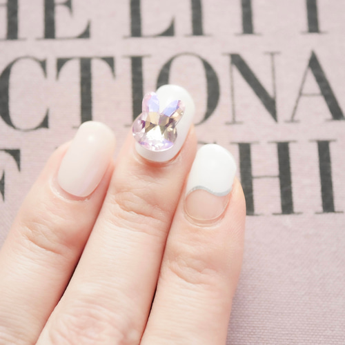 ライトピンク》うさぎ・クリスタルガラスストーンミニパーツ/ネイル